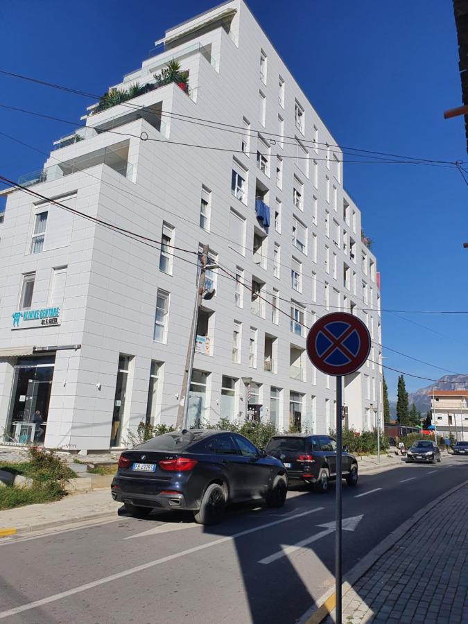 Rovena'S Apartment - Free Parking Τίρανα Εξωτερικό φωτογραφία